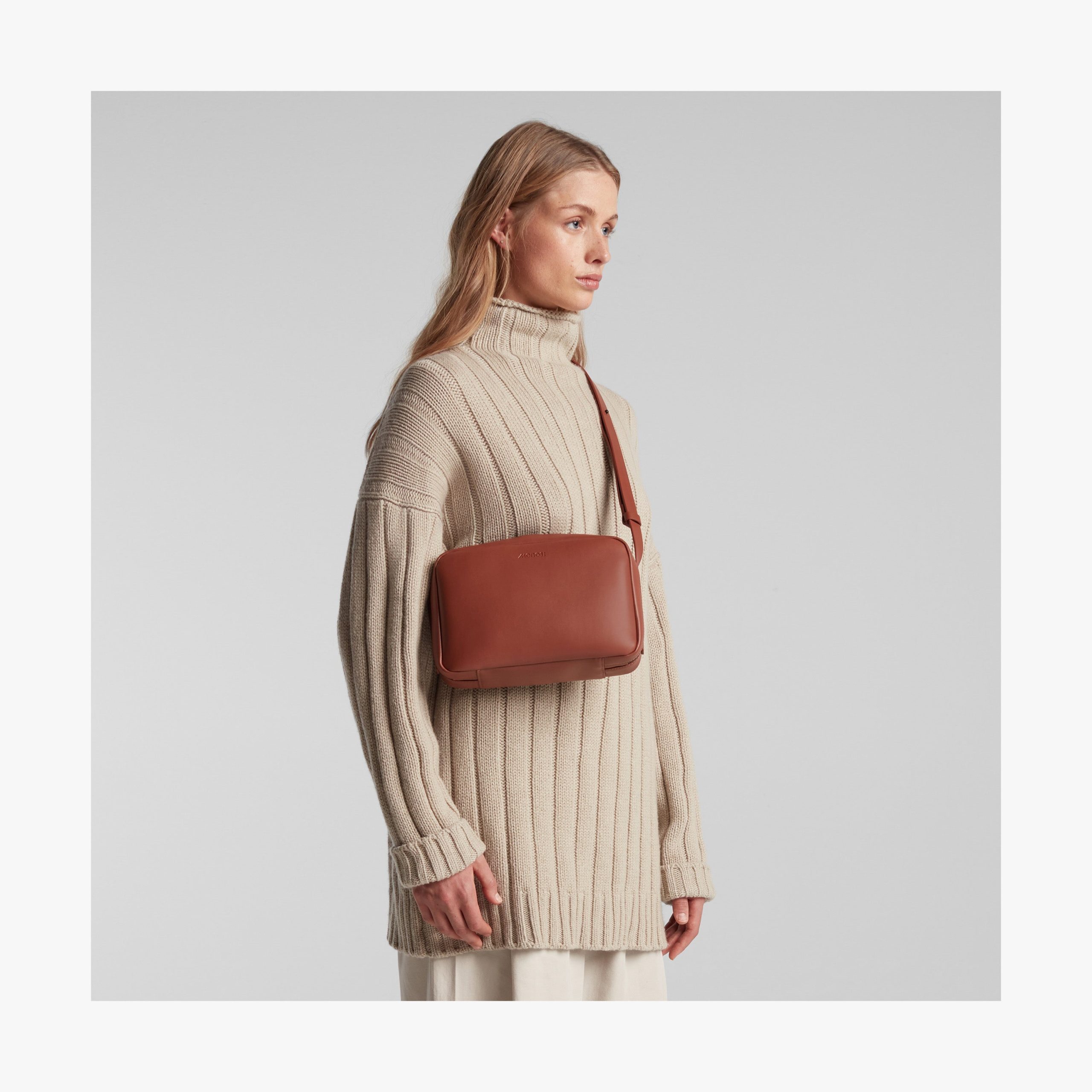 Metro Crossbody - Image 36