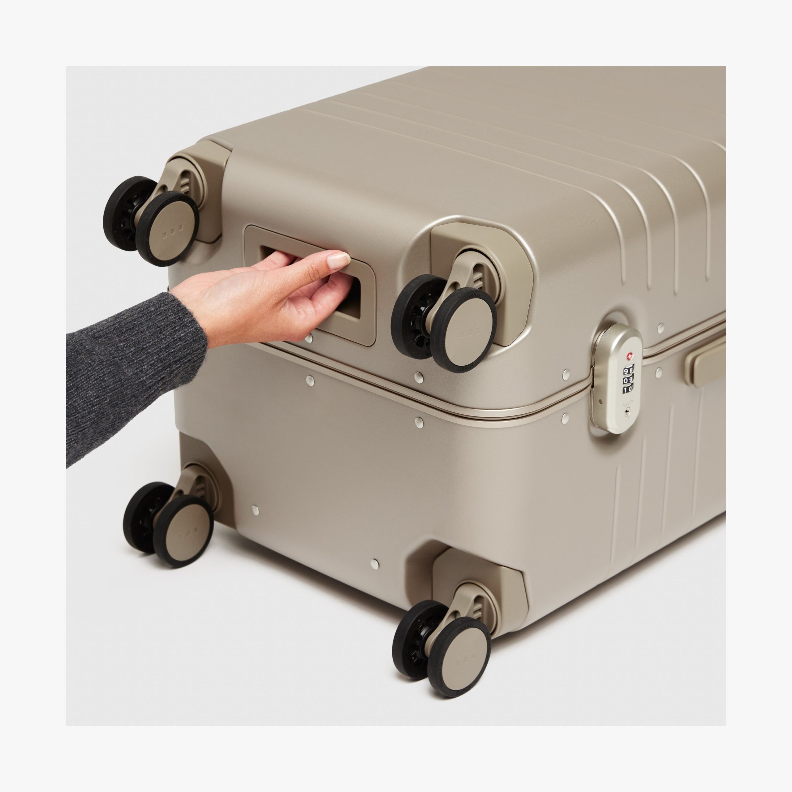 Hybrid Trunk Medium - Image 18